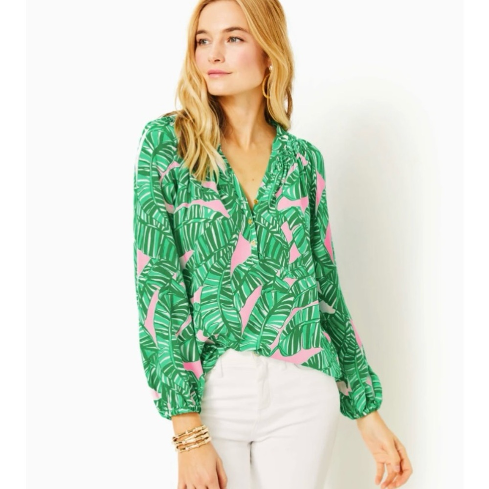 Lilly Pulitzer Elsa Silk Blouse in Let’s Go Bananas Conch Shell Pink EUC